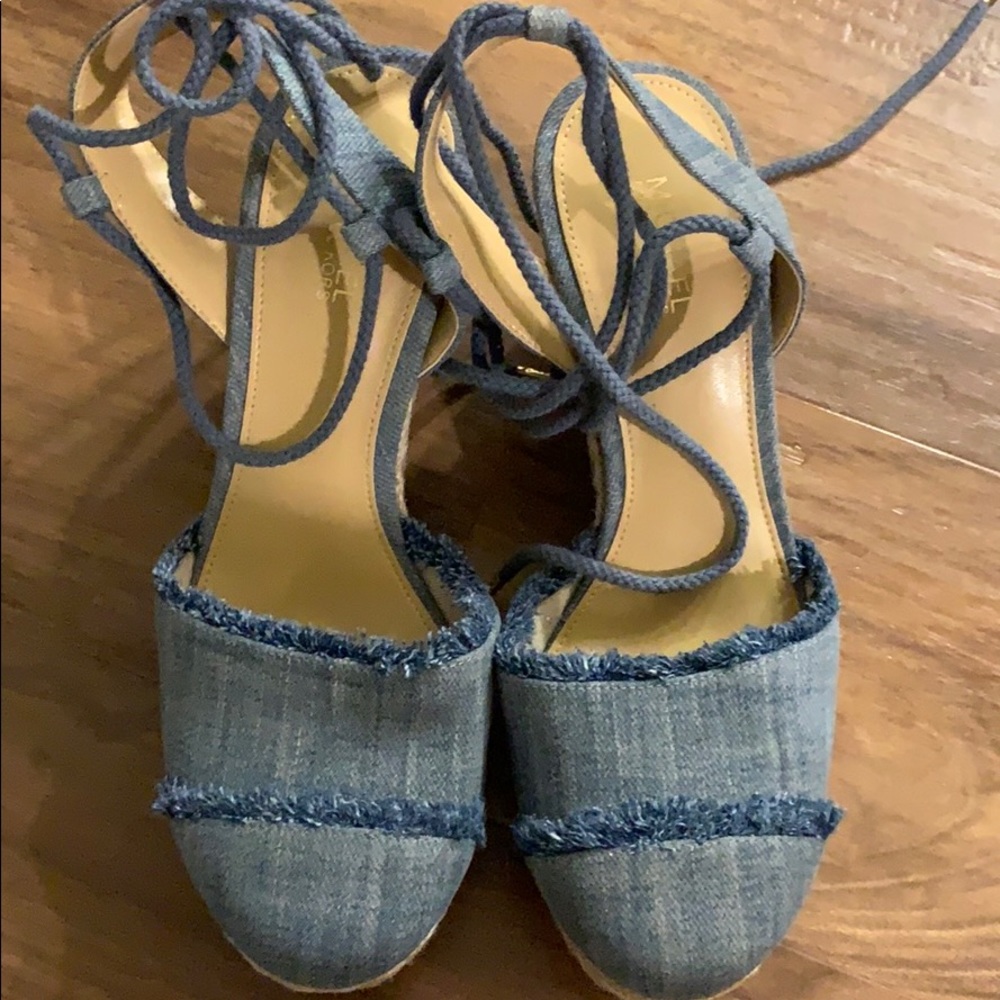 Moving sales!BRAND NEWMichael Kors platform